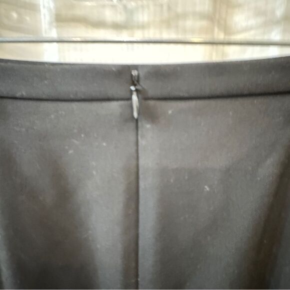 Talbots Petites Pencil Skirt with pleats at bottom size 4P- Like new! - Picture 4 of 13